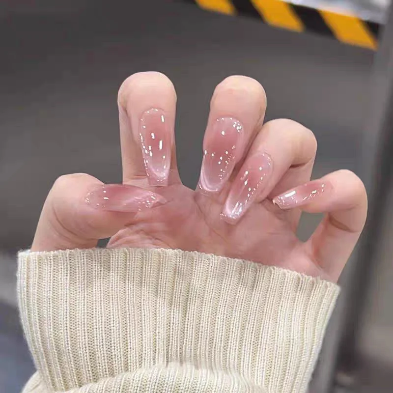 Künstlerische Stiletto-Nagelverbesserungen