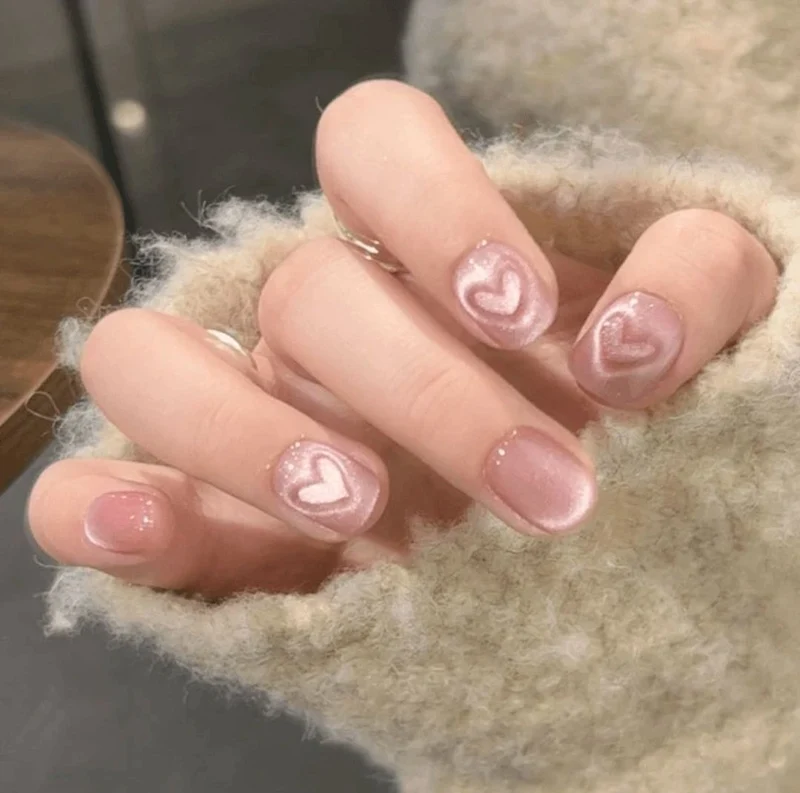 Künstlerische Nagelkunst