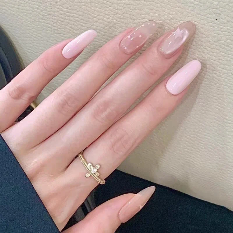Künstlerische Nagelzubehör