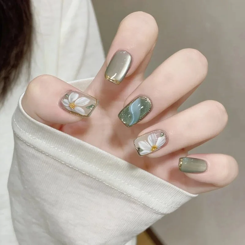 Künstlerische Nagelzubehör
