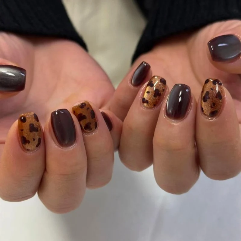 Künstlerische Leopardenmuster Nagelverstärkungen