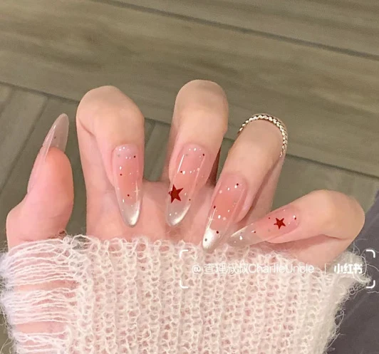 Künstlerisch Herz-verzierte Stiletto Nägel