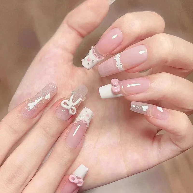 Künstlerisch Glitzernde Stiletto-Nagelverzierungen