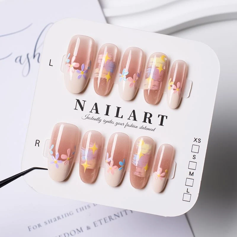 Künstlerische French Tip Press-On Nägel