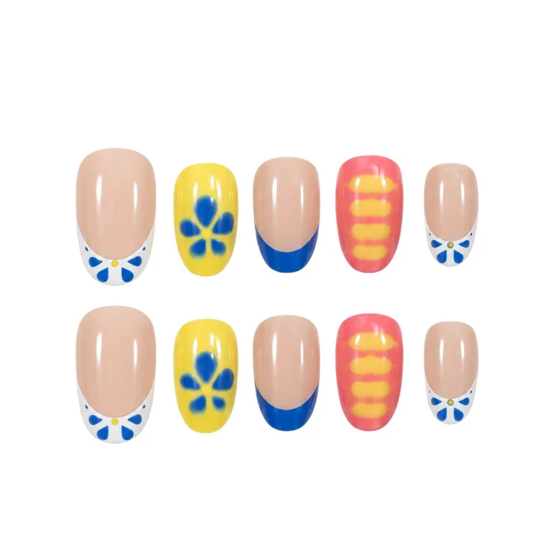 Künstlerische florale Nagelspitzen