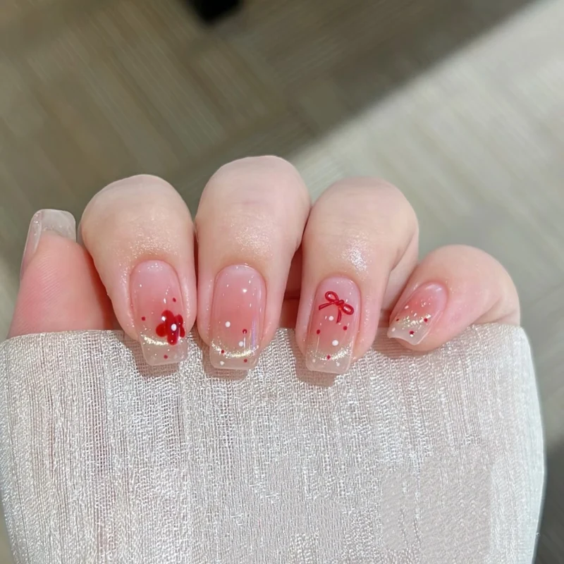 Künstlerische florale Nageldesign Verbesserungen