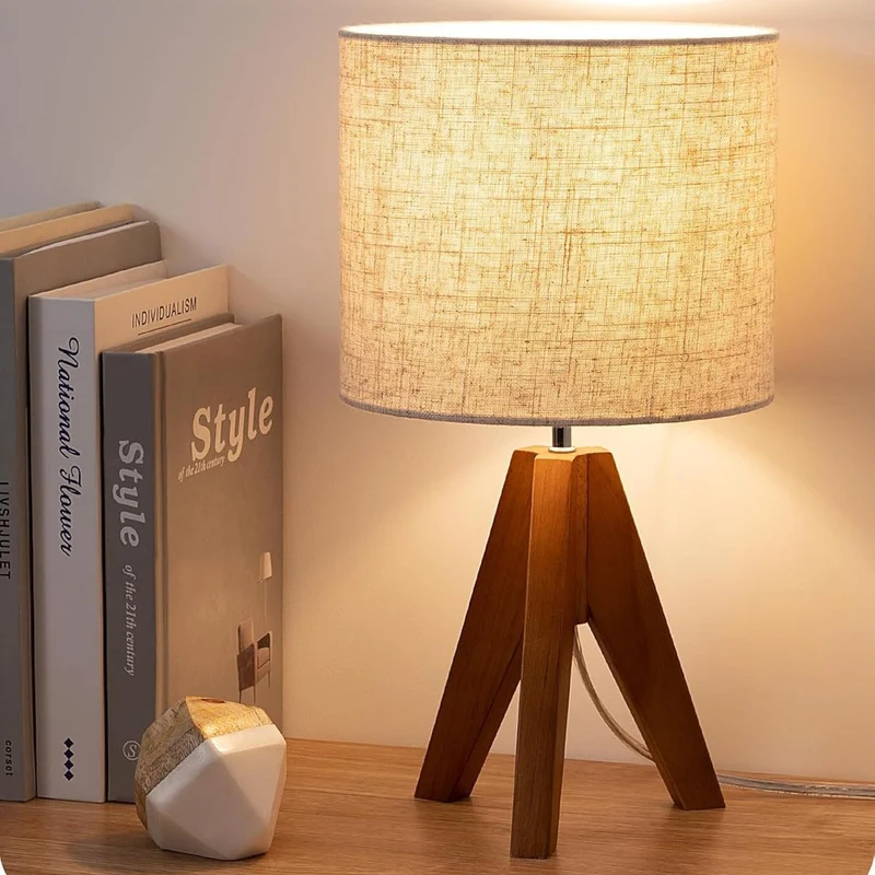 Moderne Dreibein Tischlampe