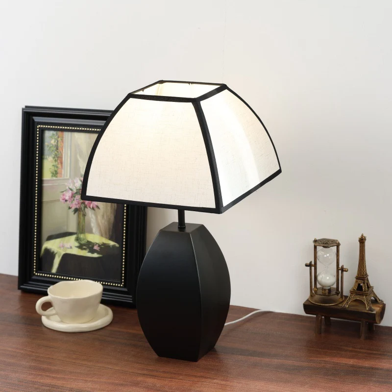 Moderne Schreibtischlampe