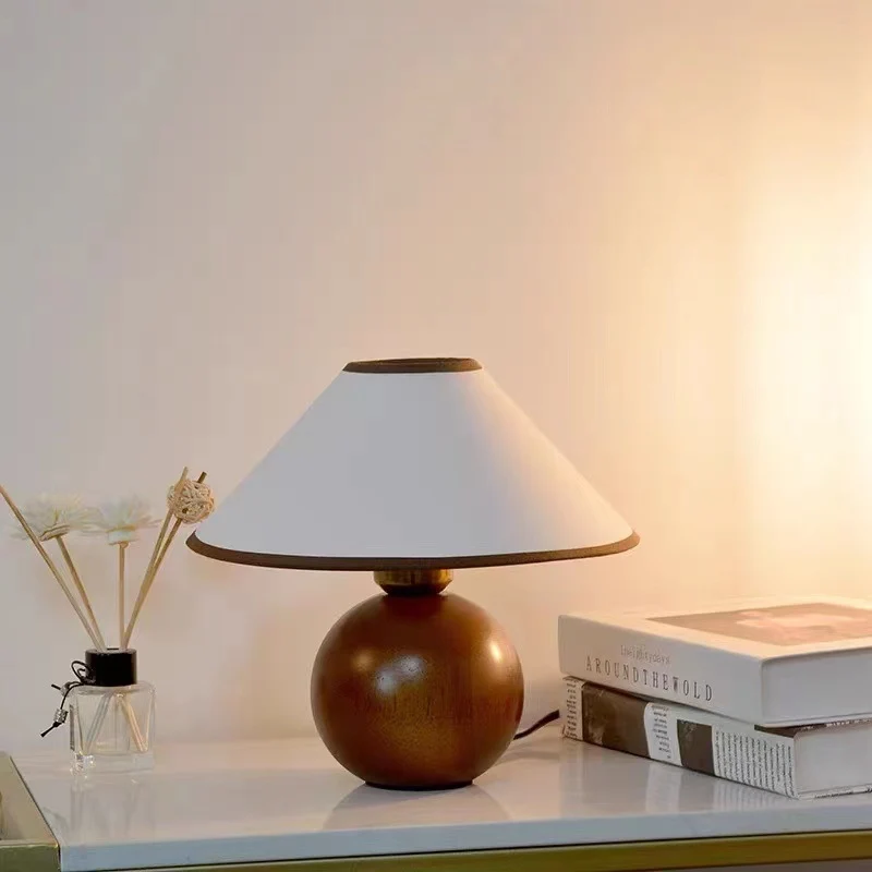 Dekorative Tischlampe