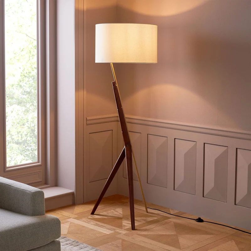 Moderne Stativ-Stehlampe