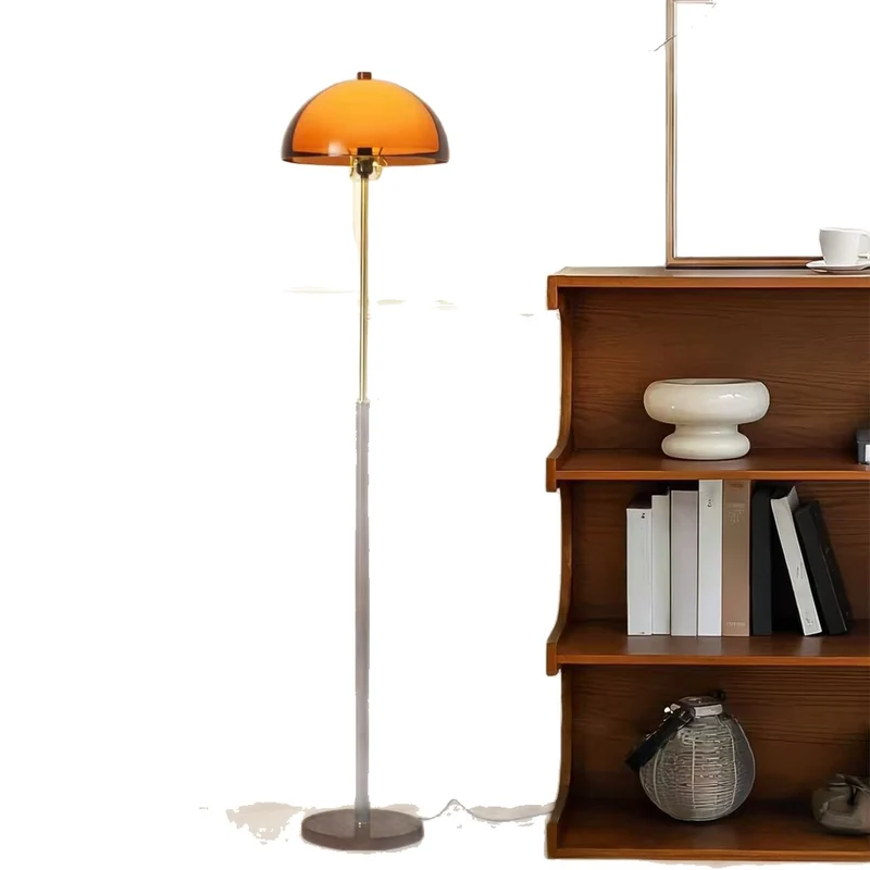 Moderne Stehlampe