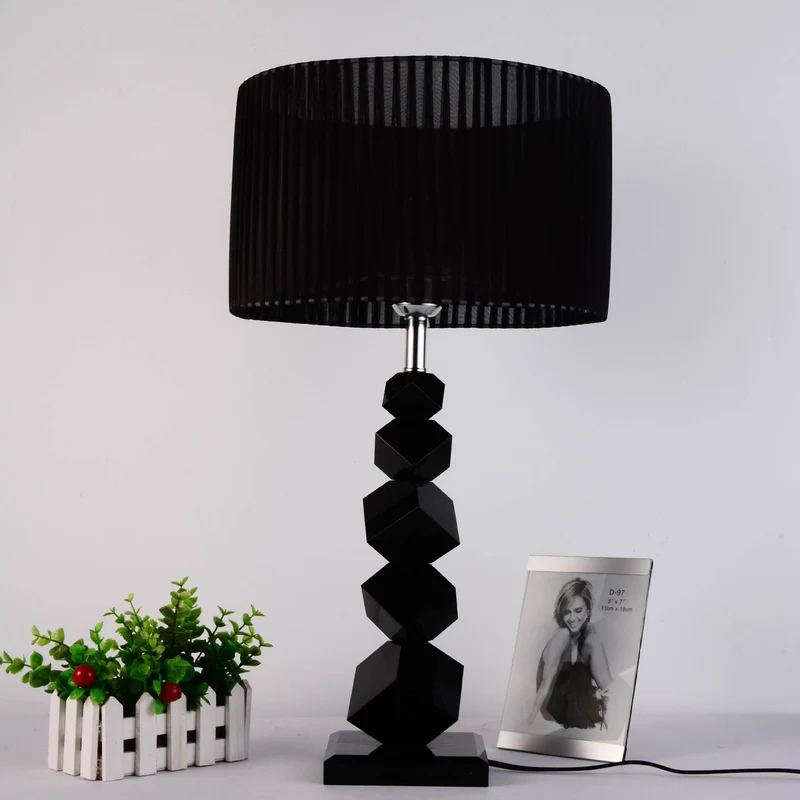 Geometrische Tischlampe