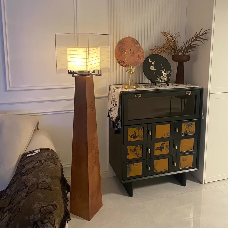 Geometrische moderne Stehlampe