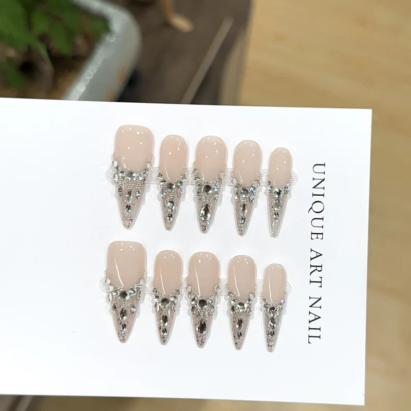 Glamouröser Stiletto Press-On Nägel Set