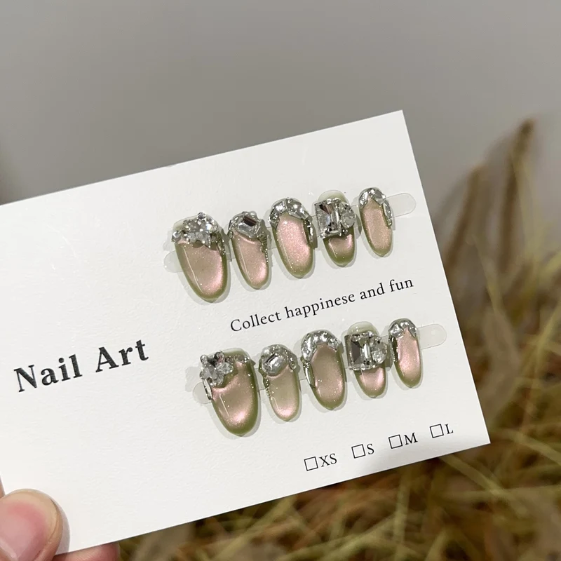 Glamouröses mit Strass besetztes Nagelkunst-Set