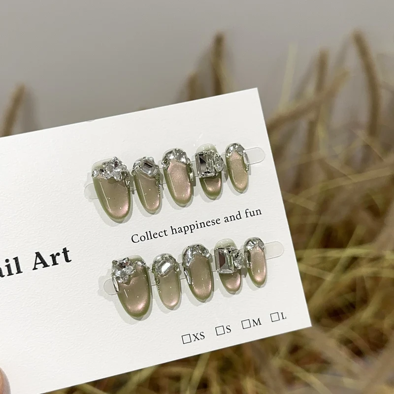 Glamouröses mit Strass besetztes Nagelkunst-Set