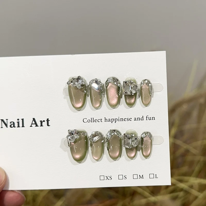 Glamouröses mit Strass besetztes Nagelkunst-Set