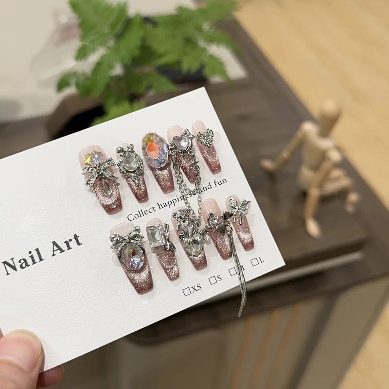 Glamouröse Strass Press-On Nagelkunst Set