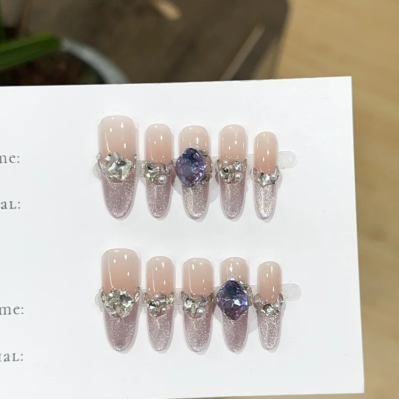 Glamouröse mit Strass veredelte Press-On Nagelset 1790730529
