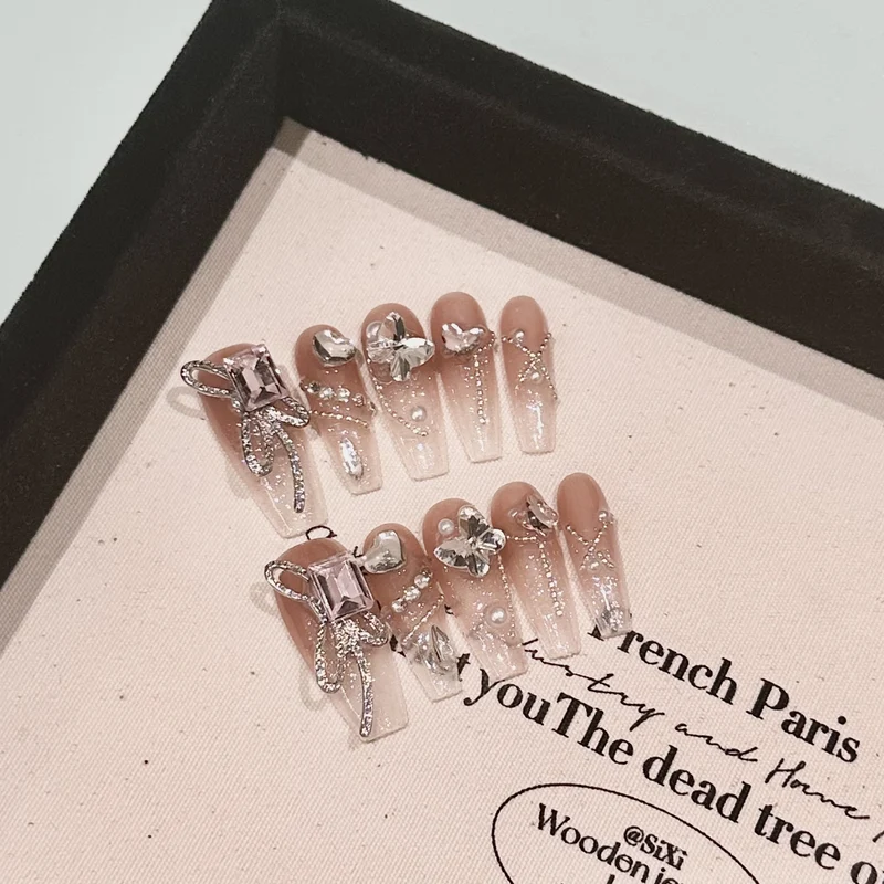 Glamouröse mit Strass verzierte Press-On Nagelkunst Kit