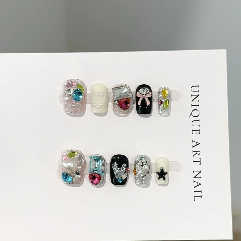 Glamouröse Strass-dekorierte Press-On Nail Set