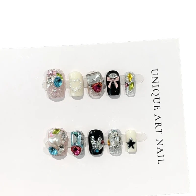 Glamouröse Strass-dekorierte Press-On Nail Set