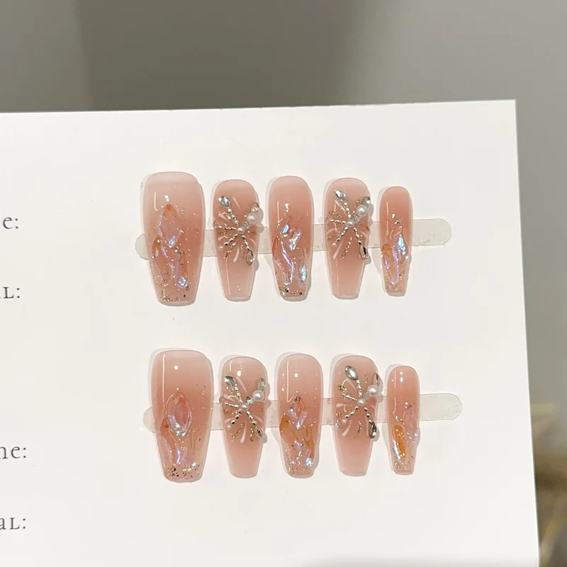 Glamouröse, perlenbesetzte Press-On-Nagelset