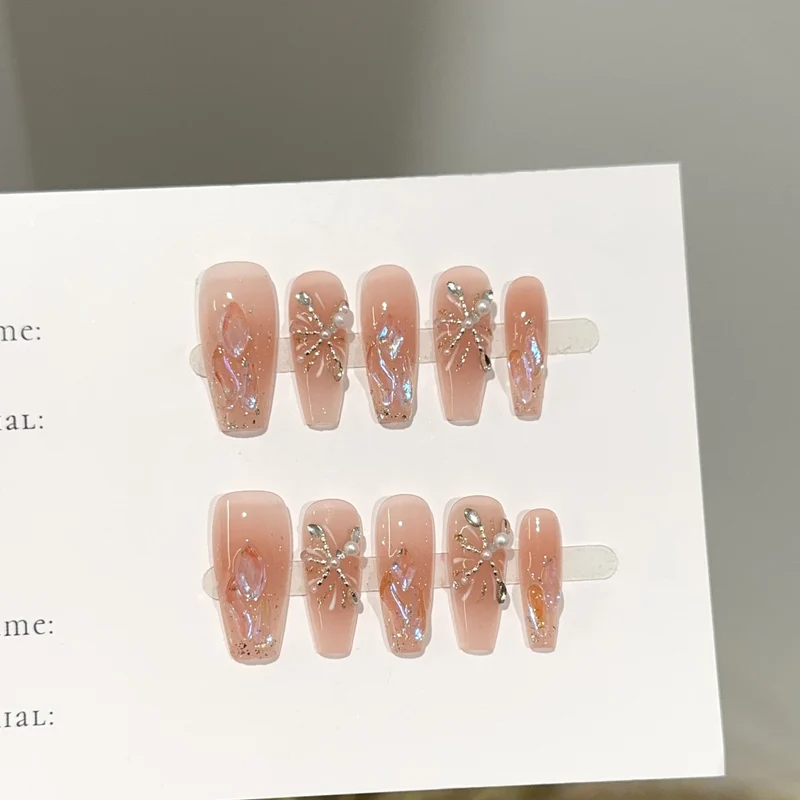 Glamouröse, perlenbesetzte Press-On-Nagelset