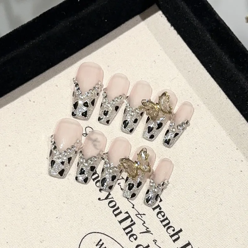 Glamourös Schmetterlings-verziertes Nagelkunstset