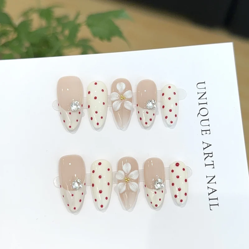 Floral Press-On Nagelkunst