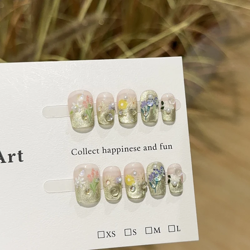 Floral Press-On Nagelkunst