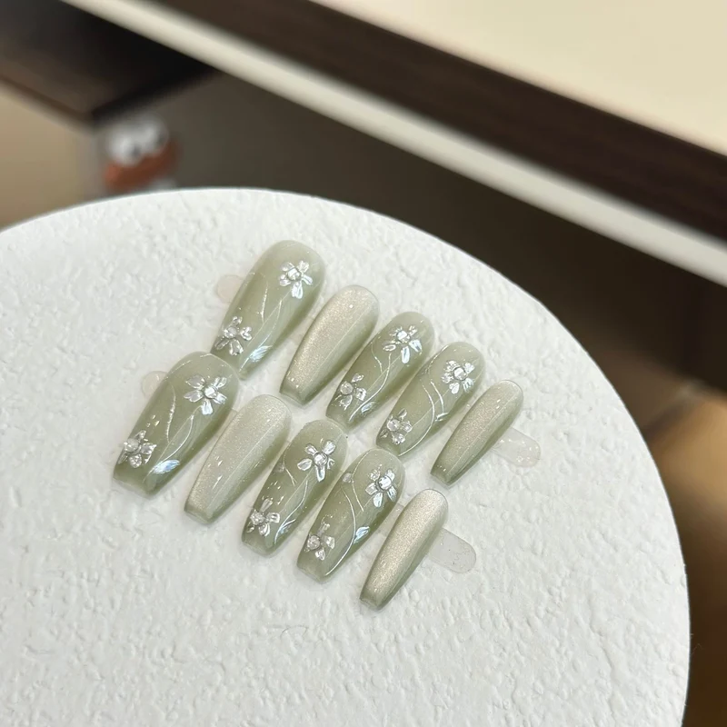 Blumenmuster Press-On Nail Set