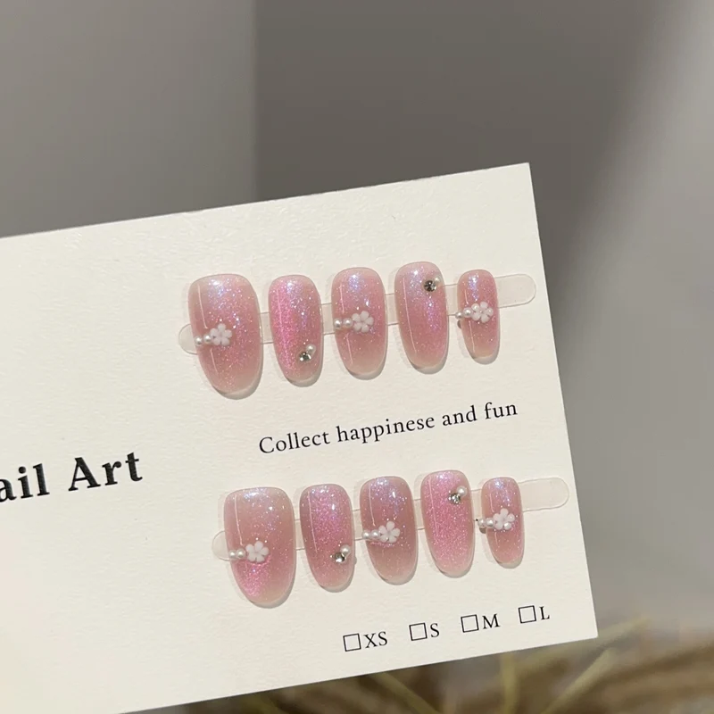 Blumenverziertes Press-On-Nagelkunst-Set