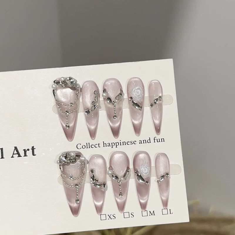 Elegantes Strass-verziertes Stilettos Press-On Nagelset