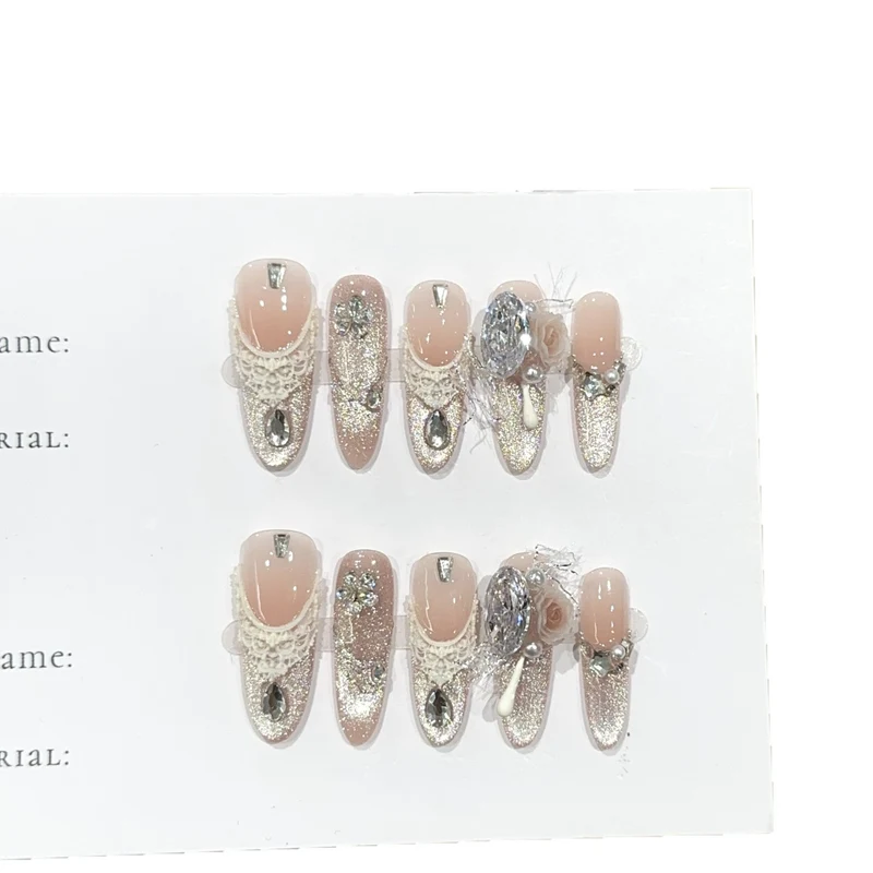 Elegante Strass- und Glitzer-Presse-on-Nägel