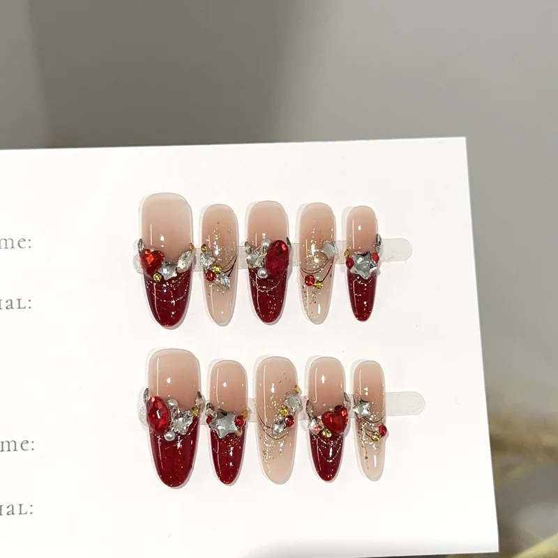 Elegantes Press-On-Nageldesign