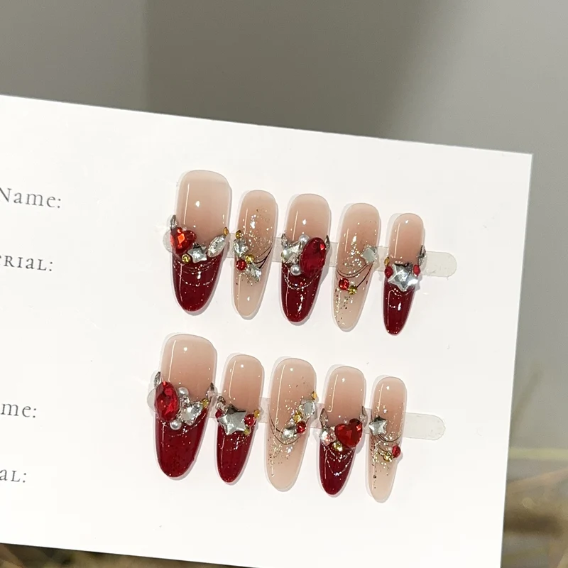 Elegantes Press-On-Nageldesign