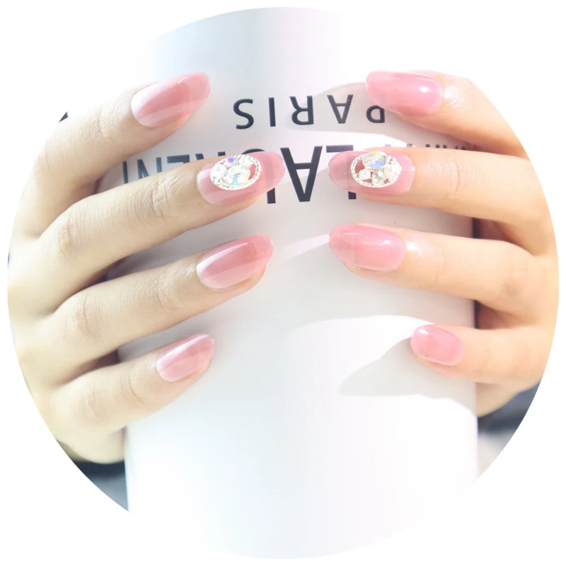 Elegantes Press-On-Nagelkunst-Set mit Strassakzenten