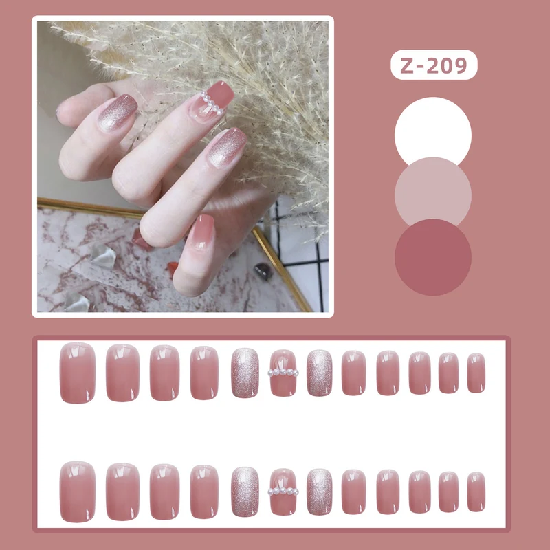 Elegante Perlen- und Glitzer-Press-On-Nagelkunst