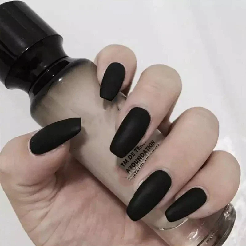 Elegante matte Finish Künstliche Nägel Kollektion