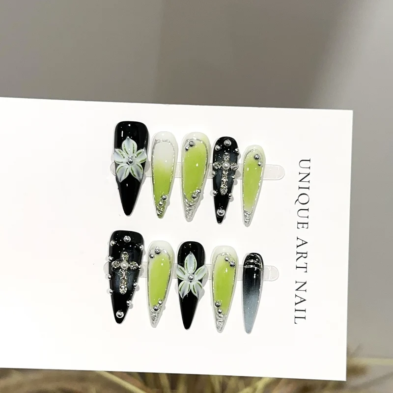 Künstlerisches Floral- und Edelstein-Press-On-Nagelset