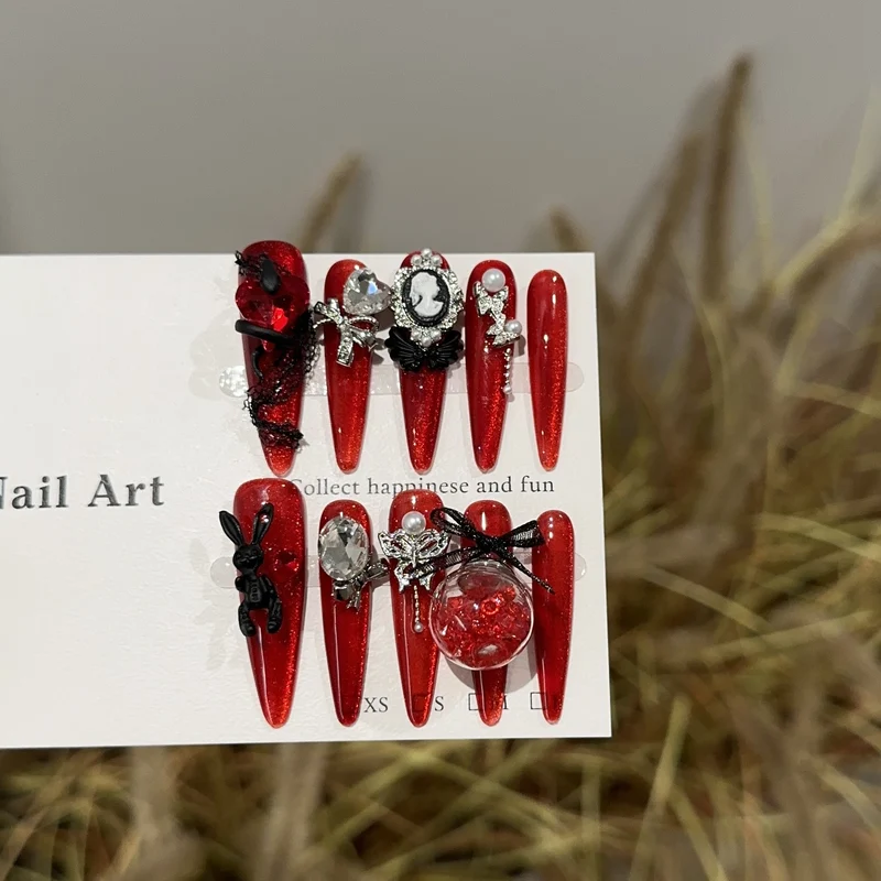 Künstlerisches dekoratives Press-On Nagelkunst Set