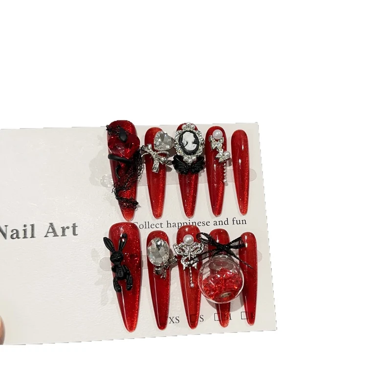 Künstlerisches dekoratives Press-On Nagelkunst Set