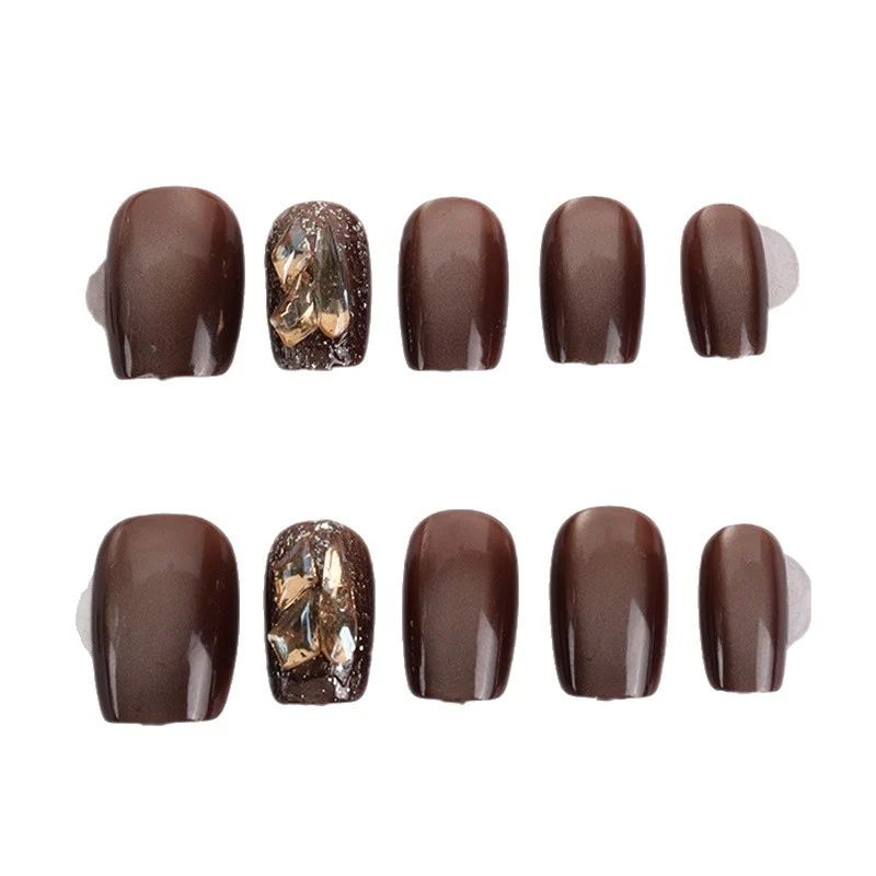Glamorous Press-On Nail Art Set