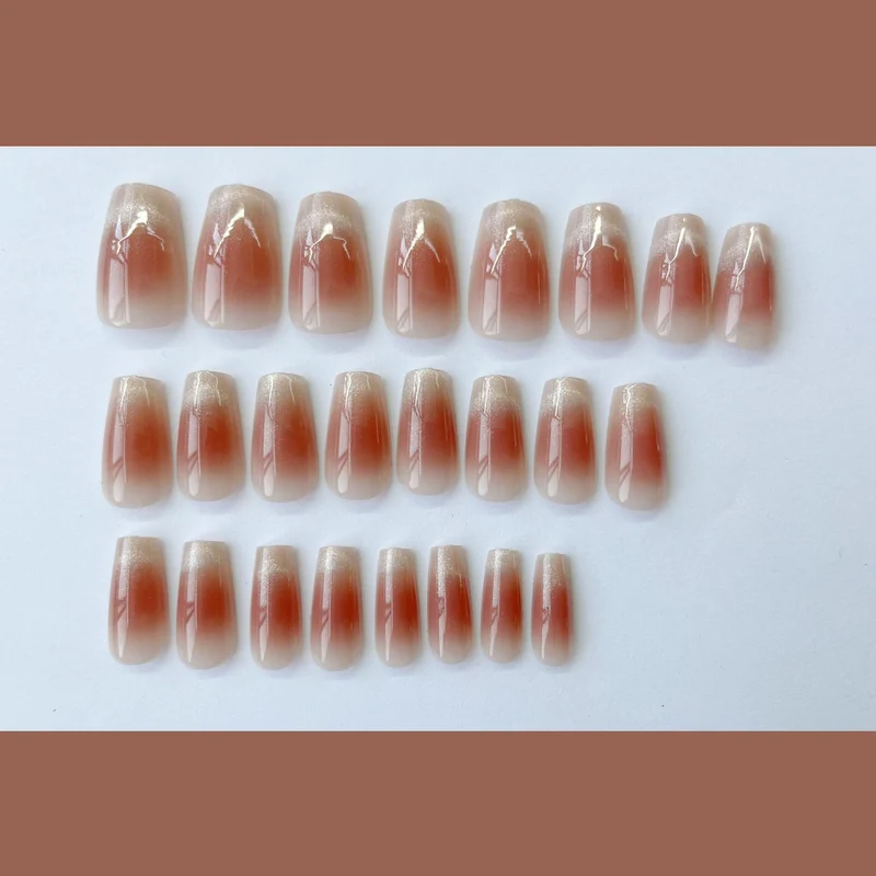 Eleganter French Tip Press-On Nagelset