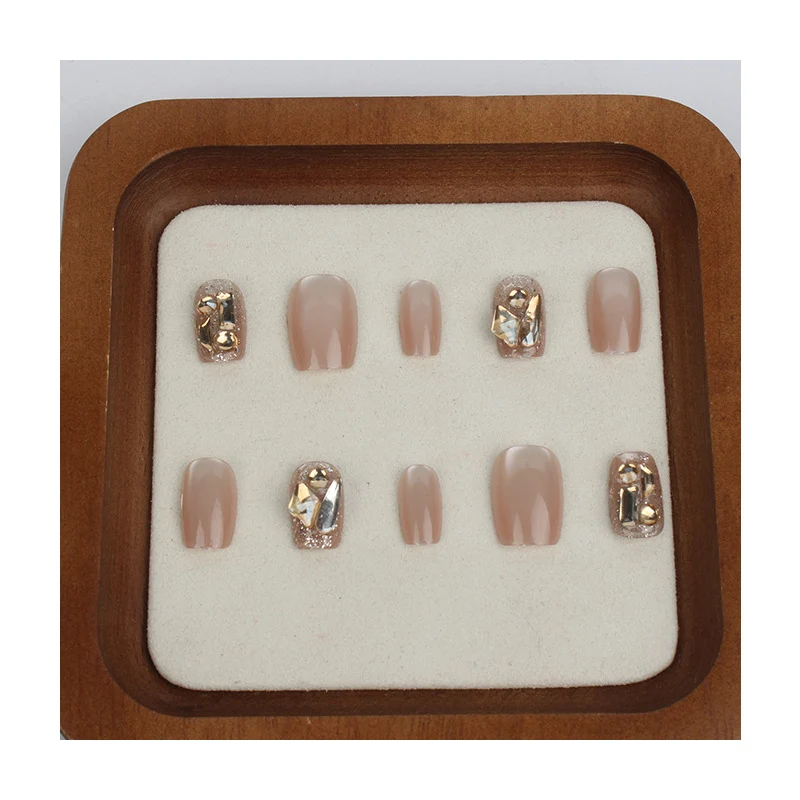 Dekoratives Stylisches Press-On Nagelset