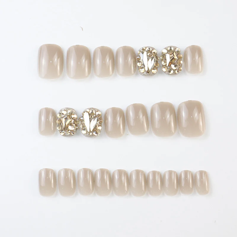 Dekorativer Strass Press-On Nail Kit