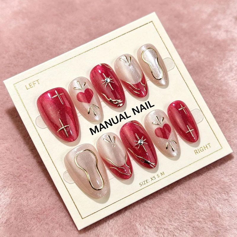 Künstlerisches Press-On-Nagelset mit Herz- und Stern-Designs
