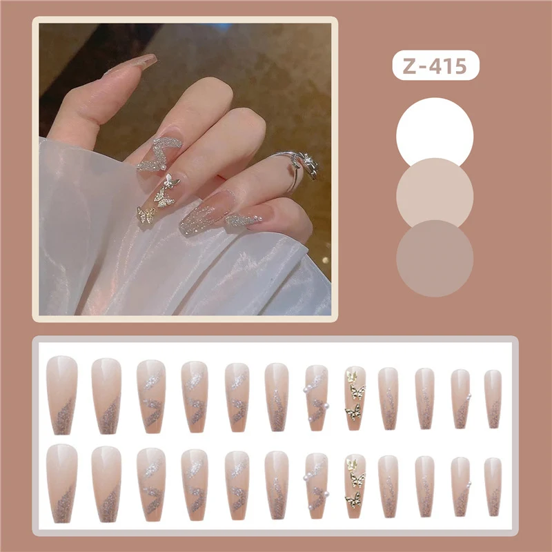 Künstlerisches Press-On-Nageldesign-Set mit Schmetterlingsakzenten