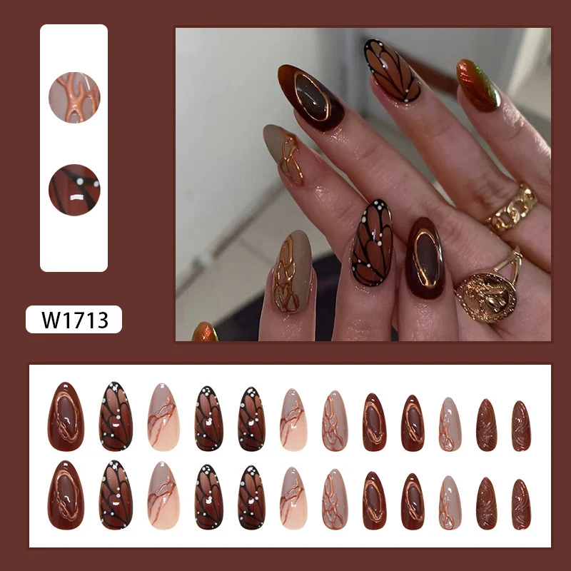 Artistic Nail Design Set mit abstrakten Mustern